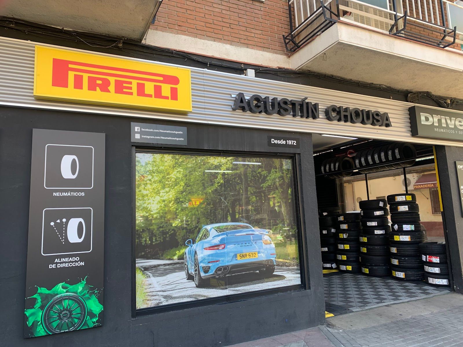 Neumáticos Agustín, foto 1 de 3